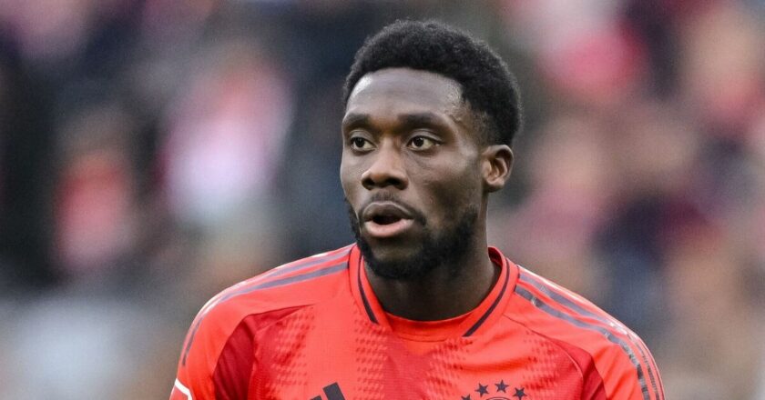 Alphonso Davies 'tells Man Utd what it will take to sign him' as Bayern Munich exit looms