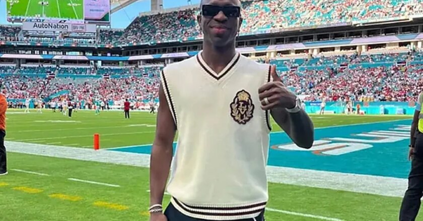 Vinicius celebrates Real Madrid's victory against Sevilla in an NFL match