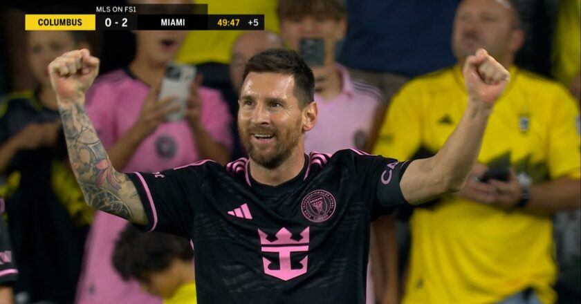 Lionel Messi scores two goals including a RIDICULOUS free kick vs. Columbus in the first half